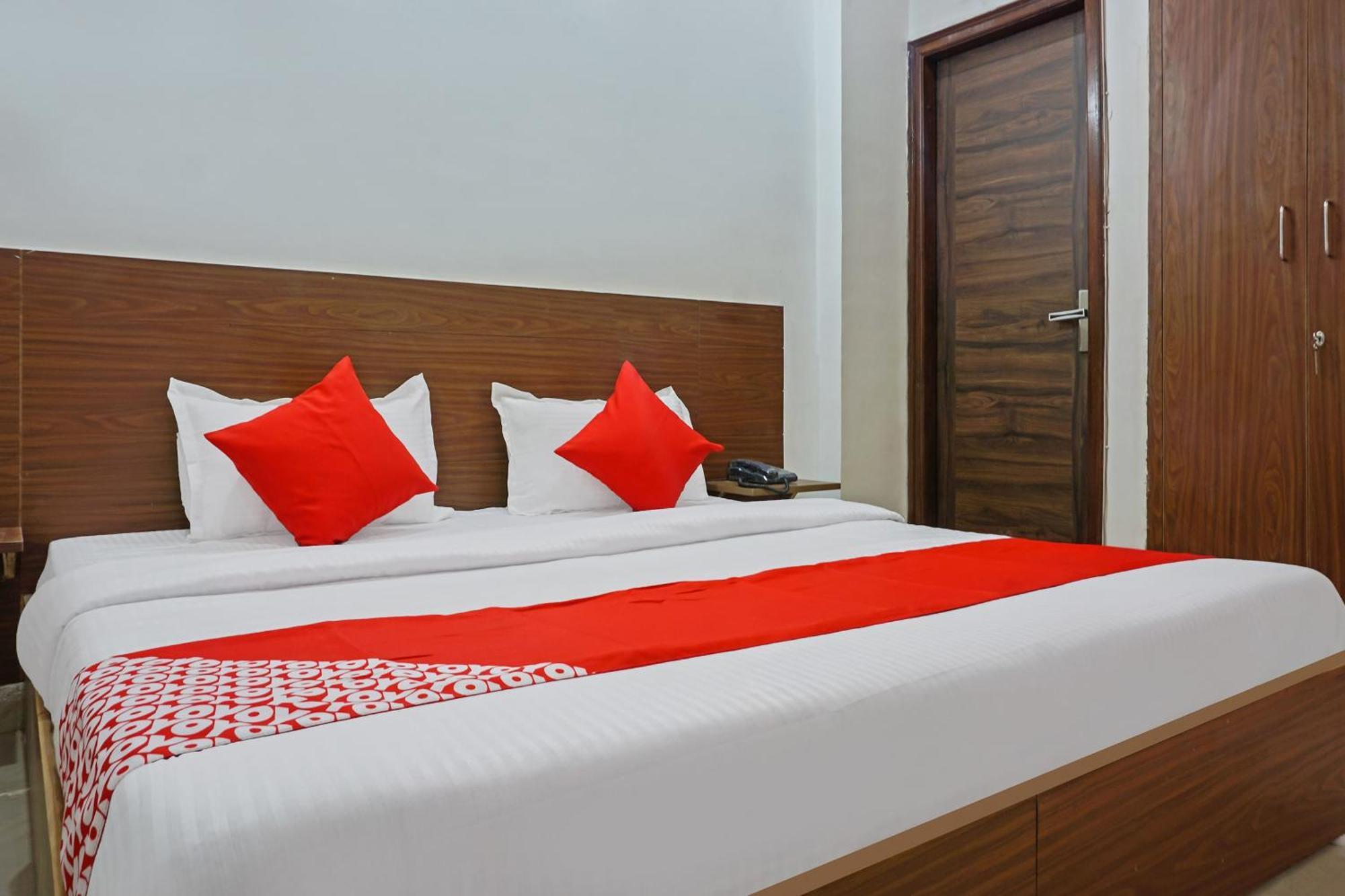 Hotel O Quadis Noida Exterior photo