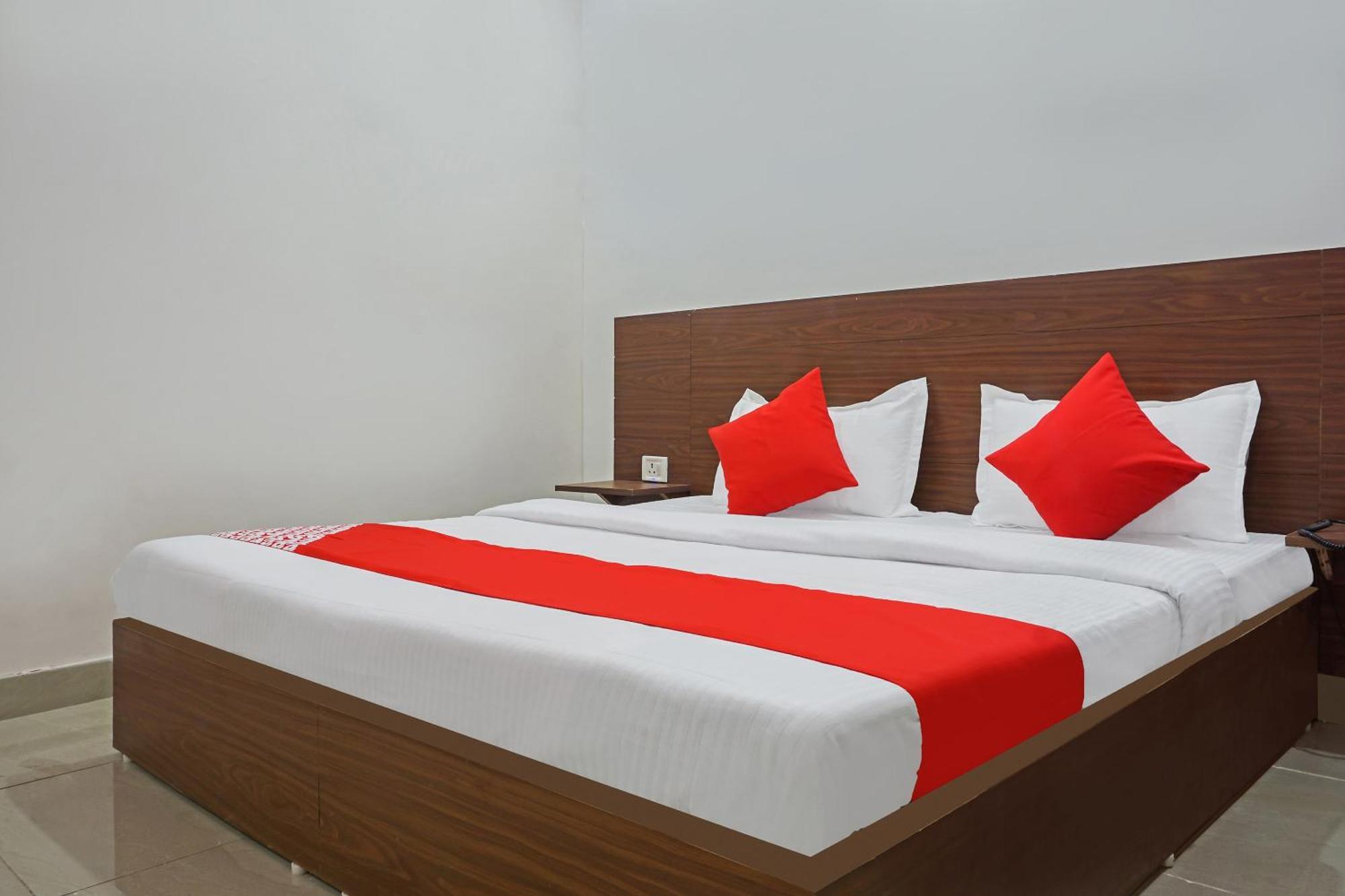Hotel O Quadis Noida Exterior photo