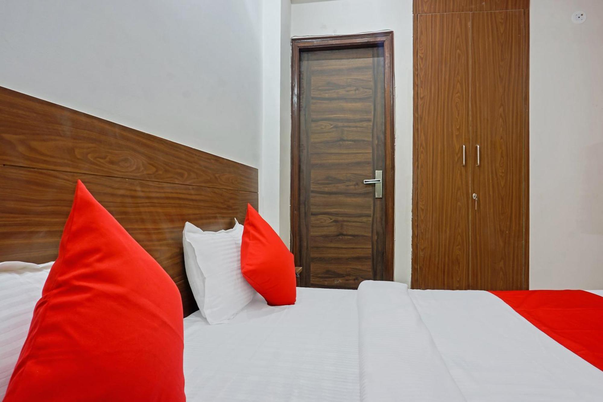 Hotel O Quadis Noida Exterior photo