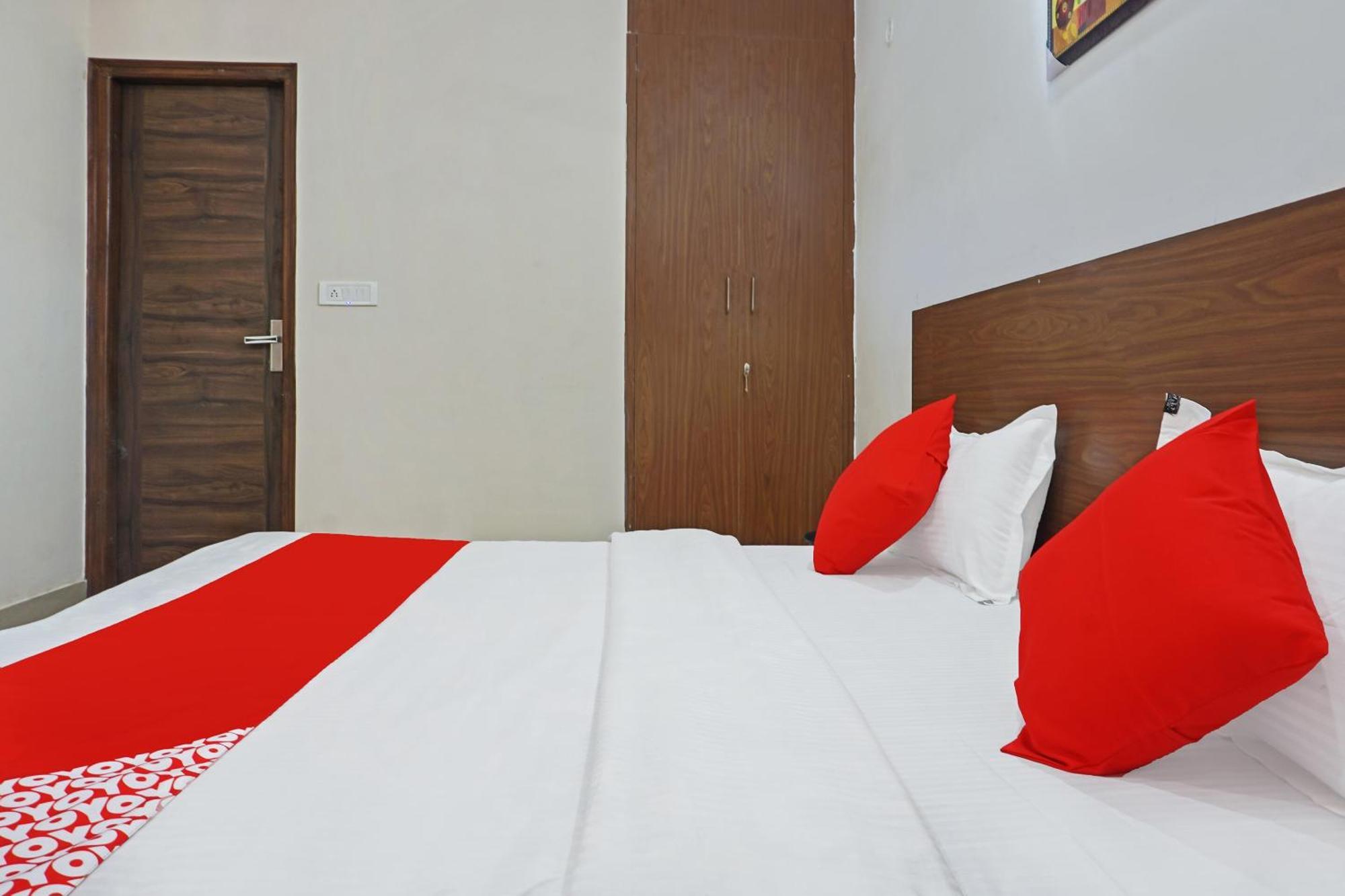 Hotel O Quadis Noida Exterior photo
