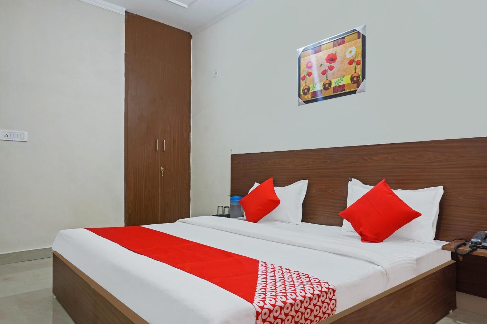 Hotel O Quadis Noida Exterior photo